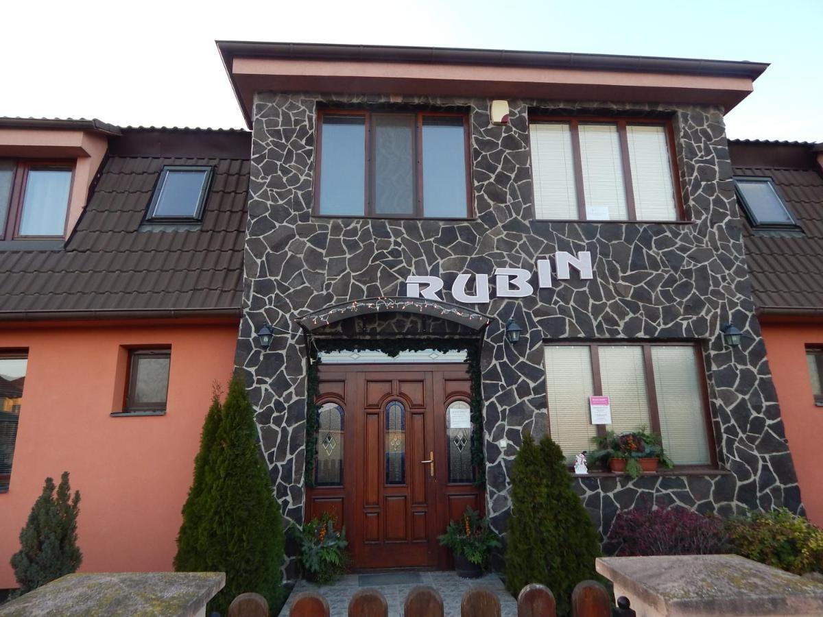 Rubin * Veľký Meder